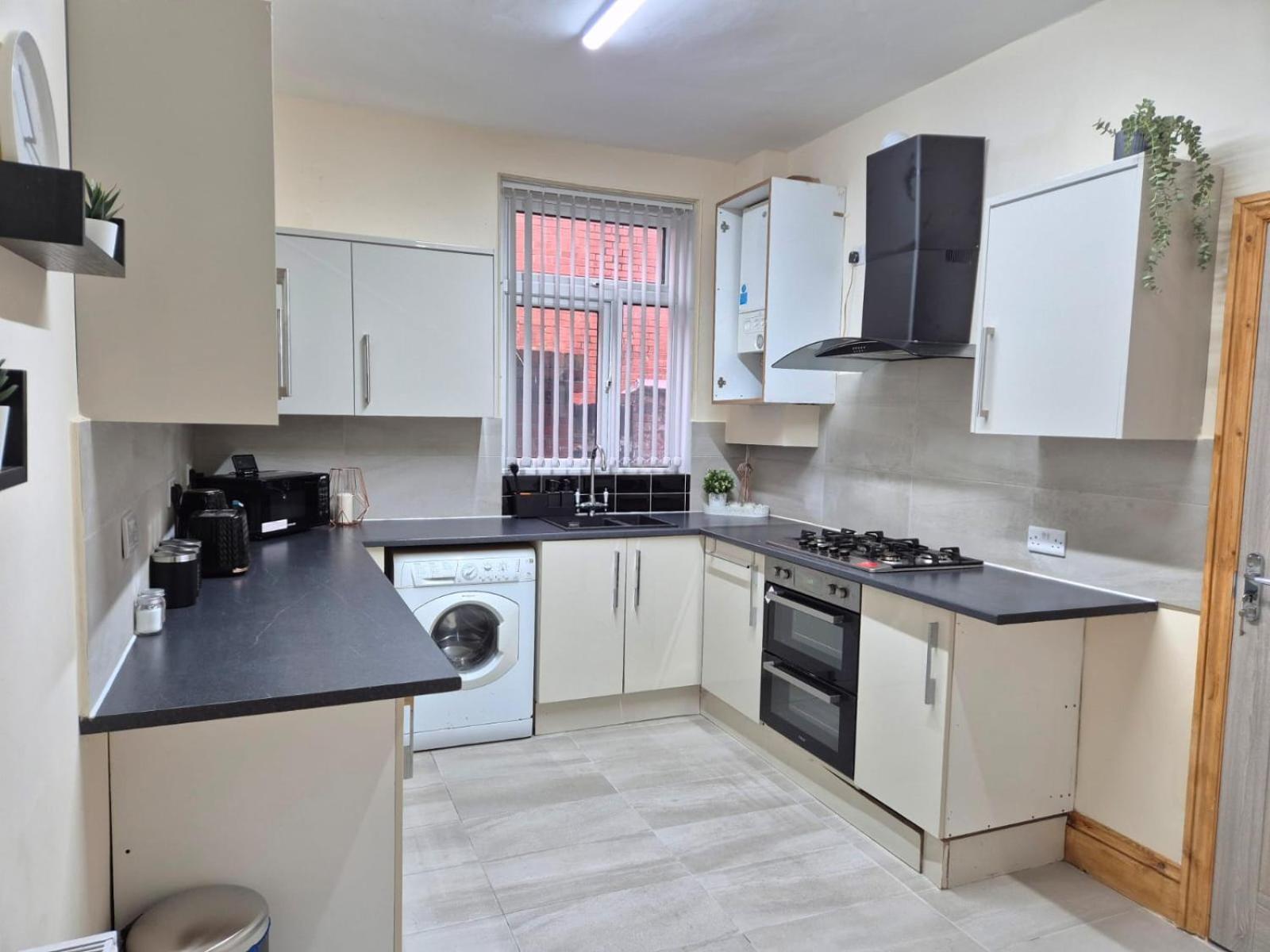 Rooms In Manchester 6 Minutes Drive To Victoria Station 外观 照片