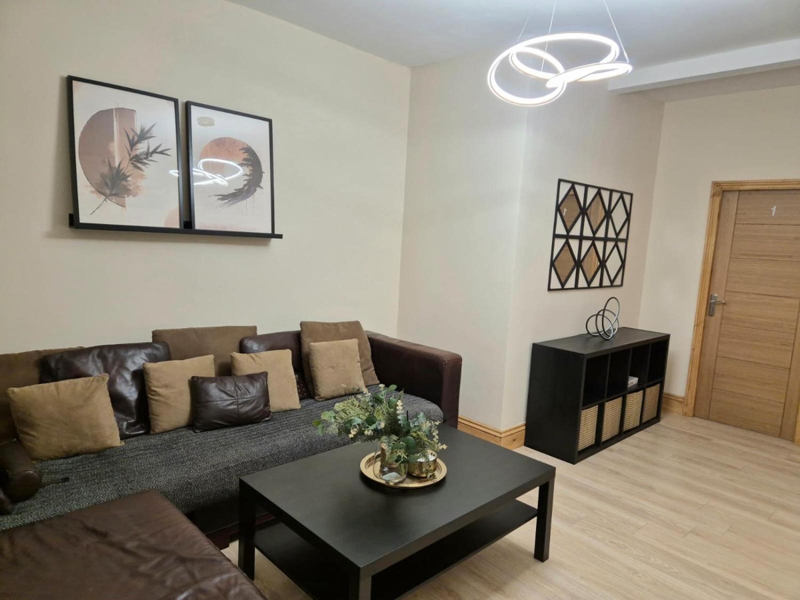 Rooms In Manchester 6 Minutes Drive To Victoria Station 外观 照片