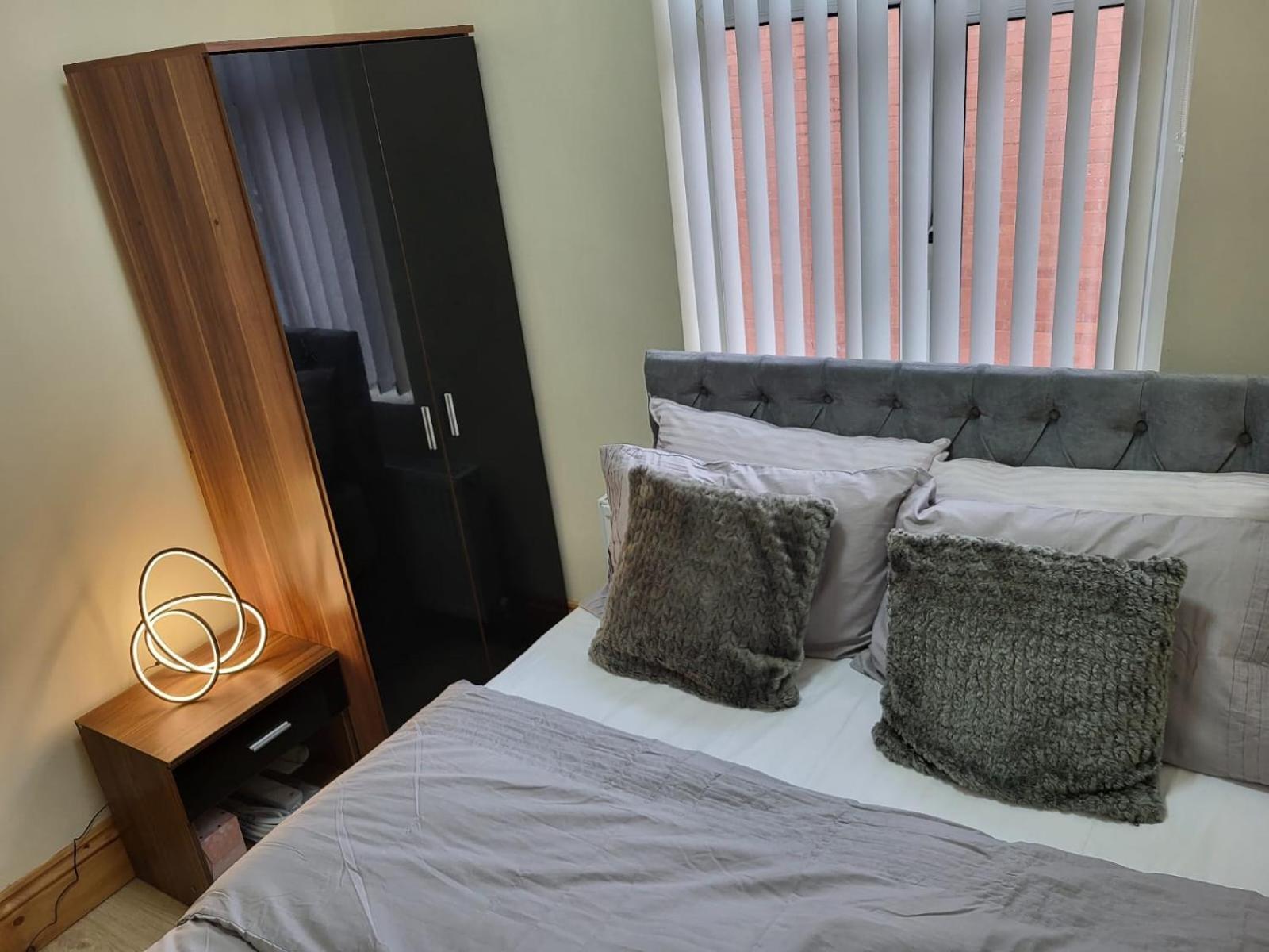 Rooms In Manchester 6 Minutes Drive To Victoria Station 客房 照片